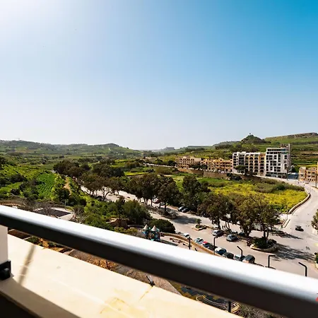 A In Gozo Right By The Sea Apartment