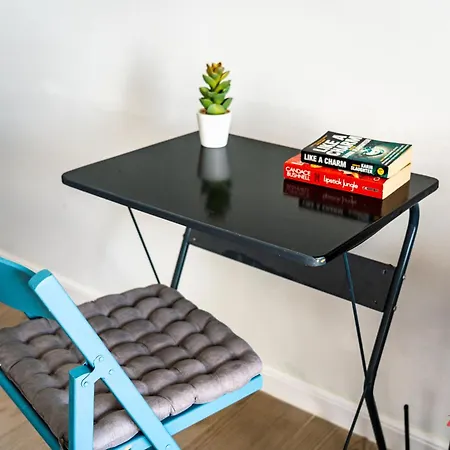 Apartament Peaceful Valley Views, A Short Walk From The Coast *